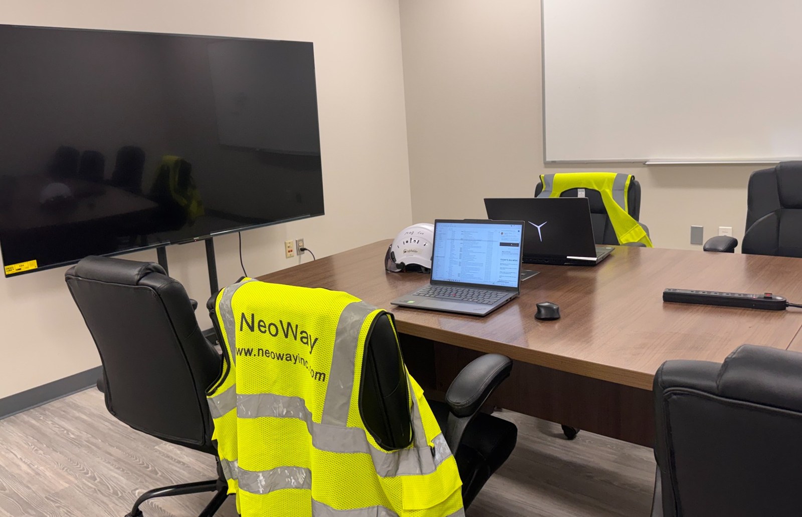 Meeting room with project equipment and displays